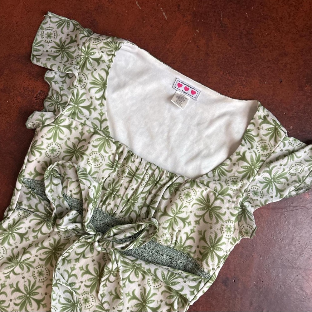 Green Floral Tie-Waist Feminine Top